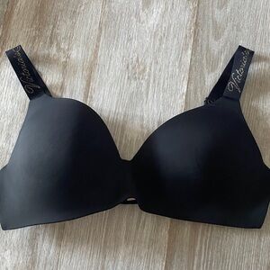 Victorias’ Secret |  38D/D85 T-shirt lightly lined wireless bra